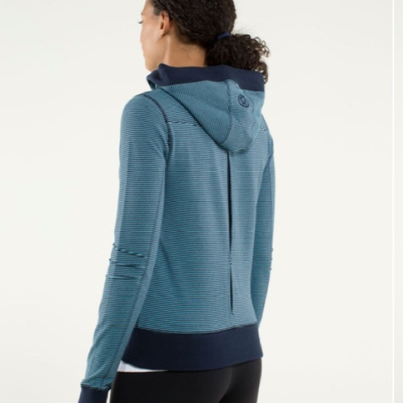 Lululemon Bliss Break Hoodie
Wagon Stripe Inkwell Blue Moon / Inkwell si… - Picture 2 of 16